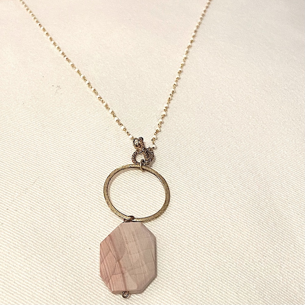 Agate Pendant Toggle Necklace